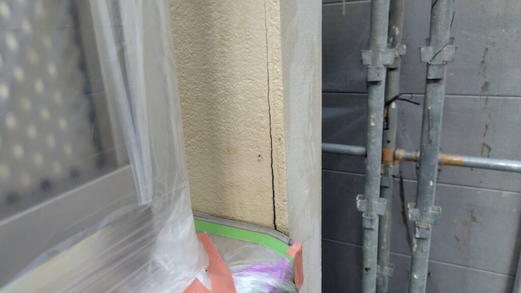 クラック補修施工前